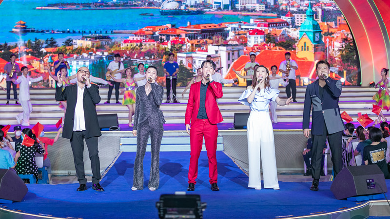 第31屆青島國(guó)際啤酒節(jié)在金沙灘啤酒城盛大開幕(圖4) 第31屆青島國(guó)際啤酒節(jié)在金沙灘啤酒城盛大開幕(圖4)