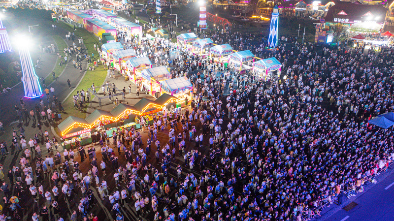 啤酒城、北茶商街“雙節(jié)”活動活躍節(jié)日經(jīng)濟(圖3)