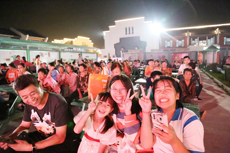 啤酒城、北茶商街“雙節(jié)”活動活躍節(jié)日經(jīng)濟(圖6)