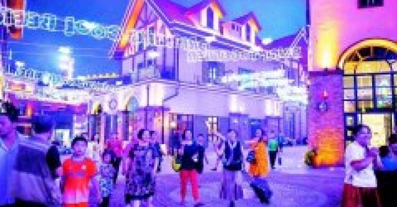 博覽小鎮(zhèn)業(yè)態(tài)升級 啤酒+文化+時(shí)尚